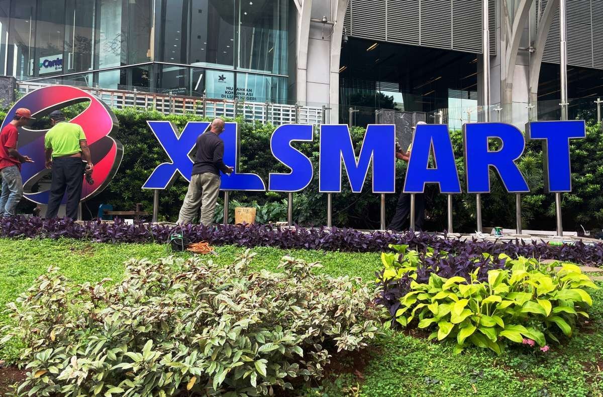 XLSmart Siapkan Skem...